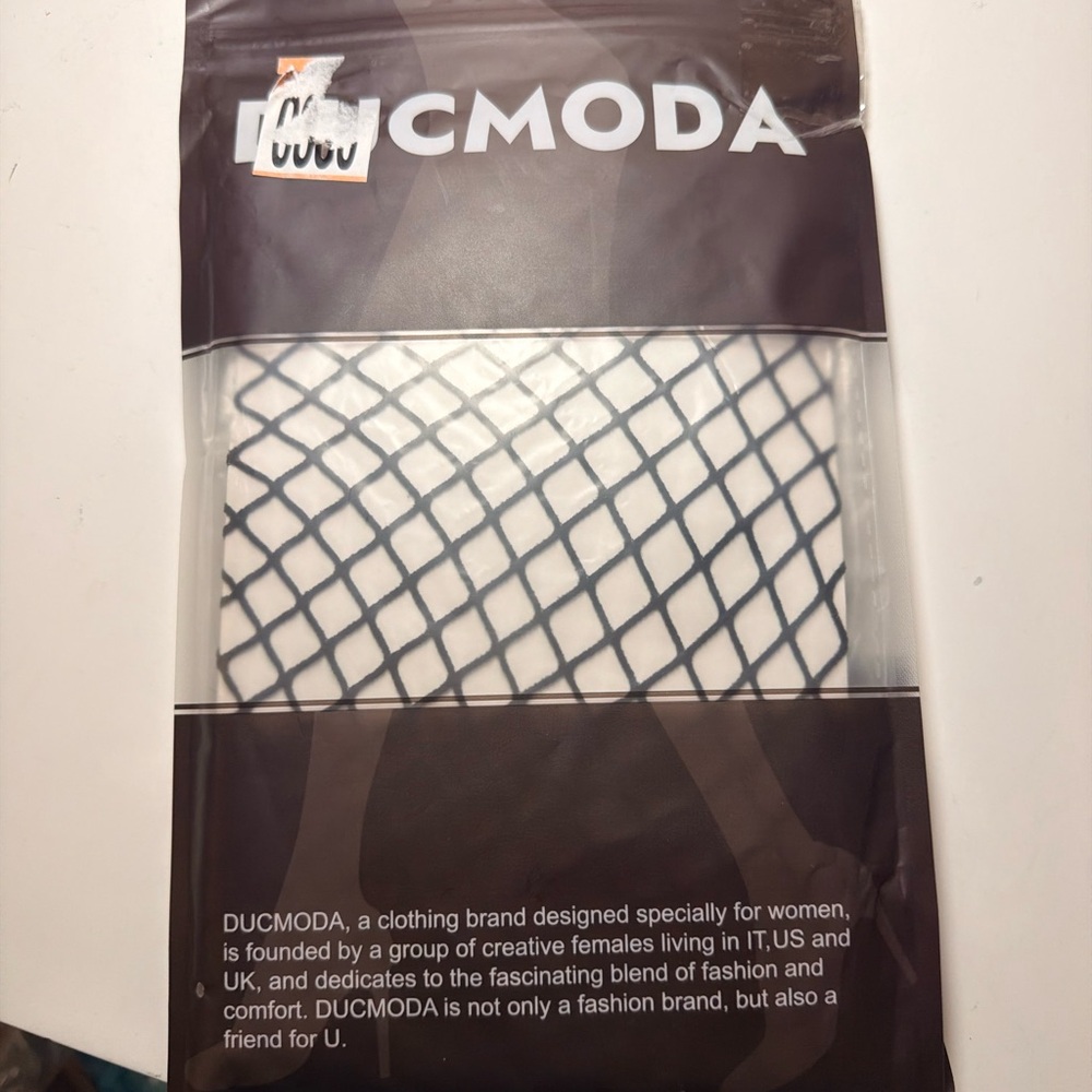 DUCMODA Fishnet Tights